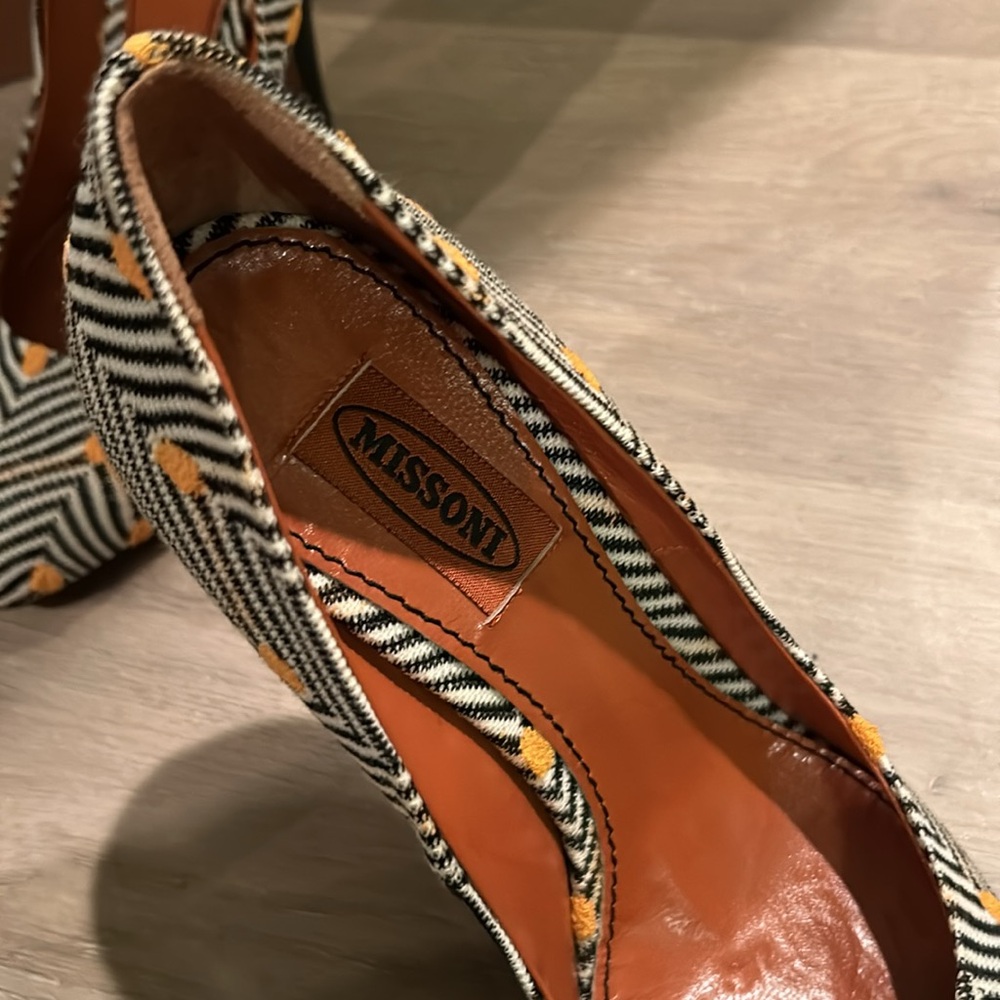 Missoni 4.5” high pumps size 38 made in Italy Brand New - Picture 3 of 7